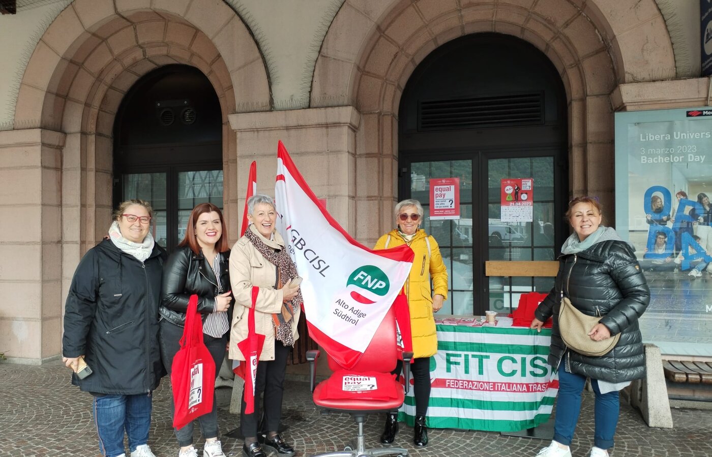 Stesso lavoro, stesso stipendio. Temi e iniziative per il 21 aprile 