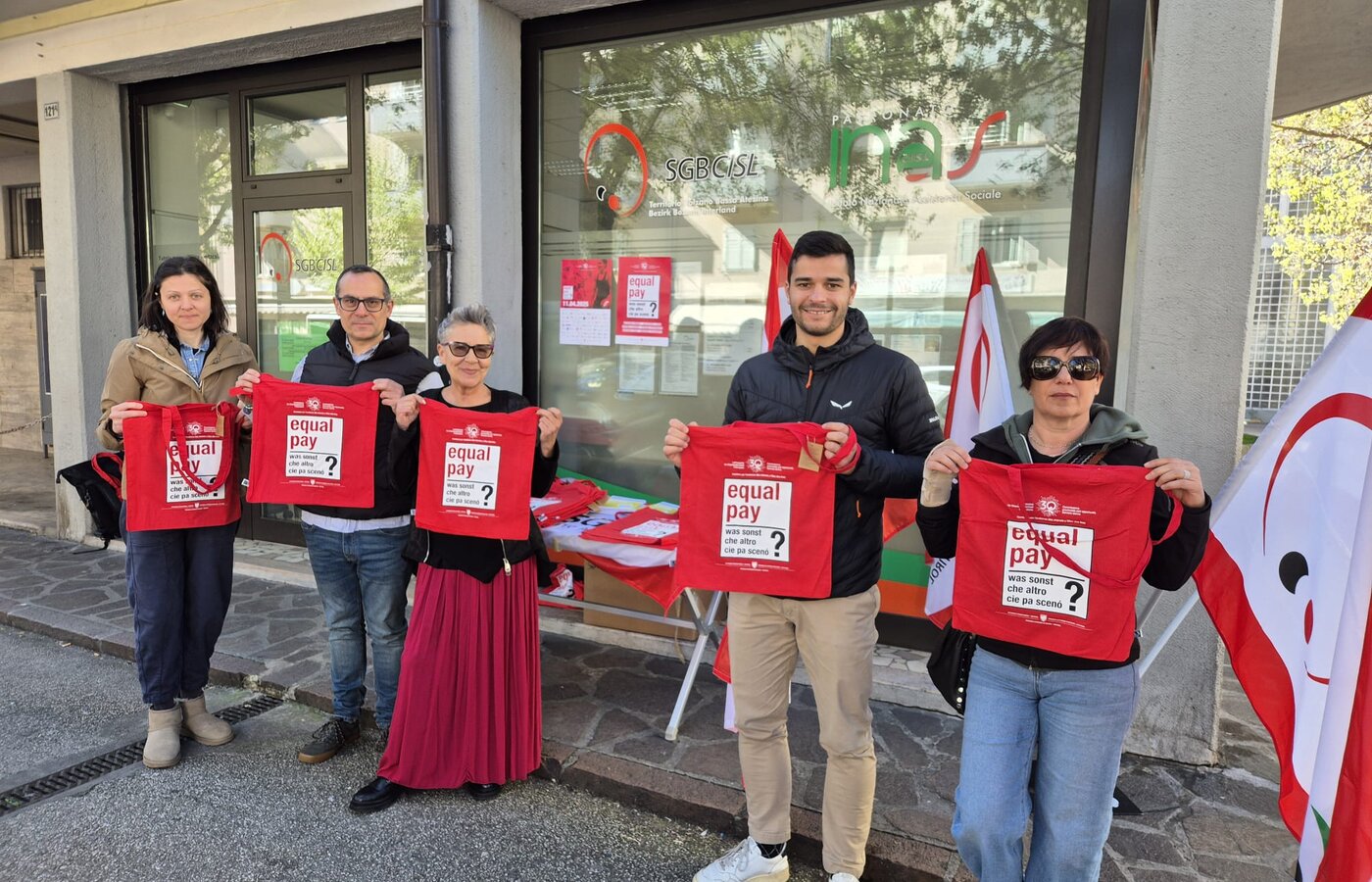 Per la parità salariale